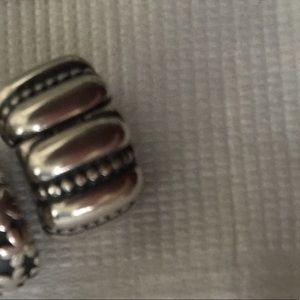 Pandora clip